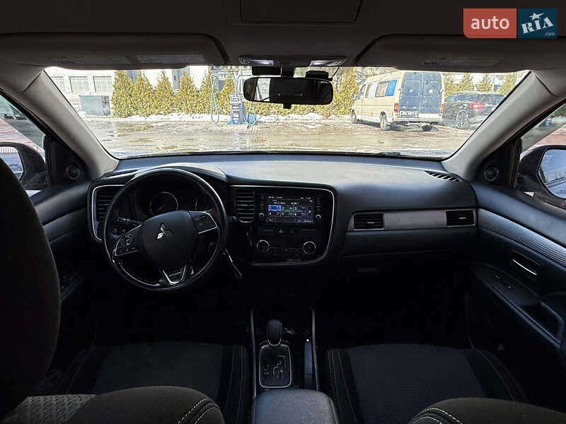 Mitsubishi Outlander 2017