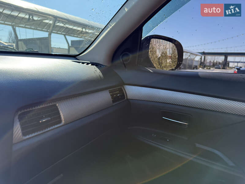 Mitsubishi Outlander 2017