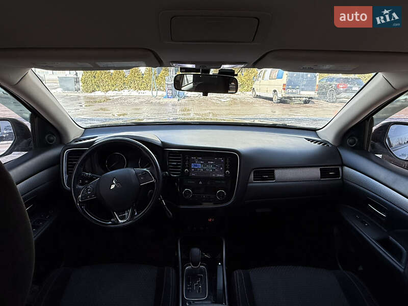 Mitsubishi Outlander 2017