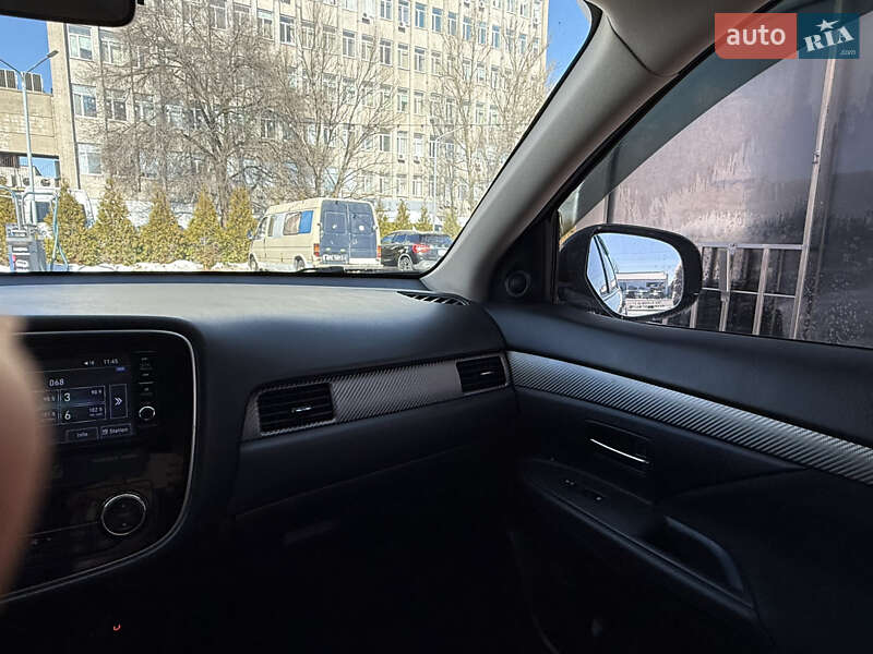 Mitsubishi Outlander 2017