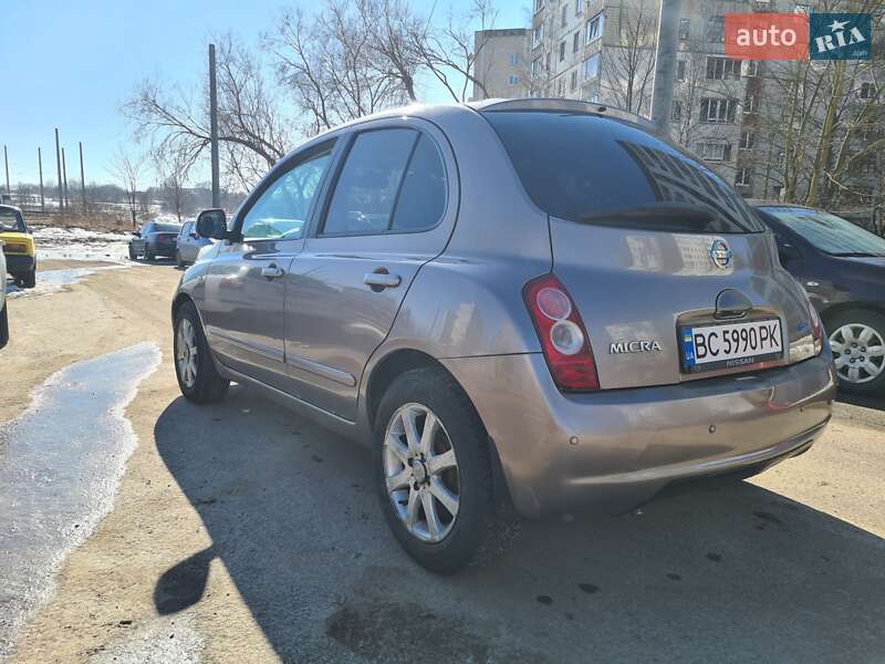 Nissan Micra 2010