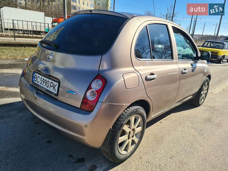 Nissan Micra 2010
