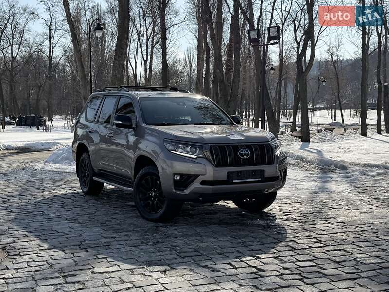 Toyota Land Cruiser Prado 2021