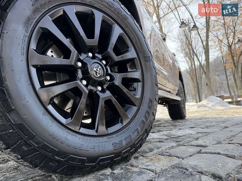 Toyota Land Cruiser Prado 2021