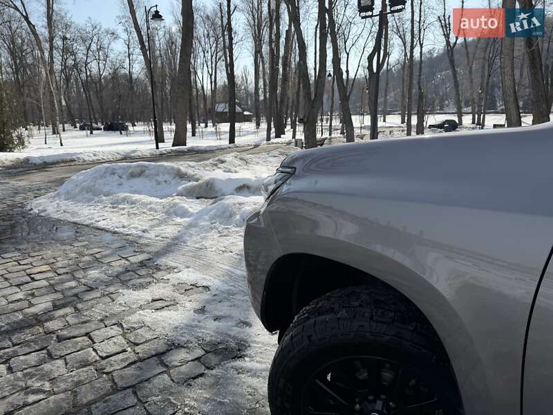 Toyota Land Cruiser Prado 2021