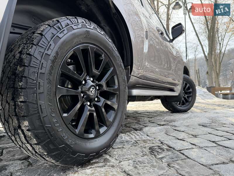 Toyota Land Cruiser Prado 2021