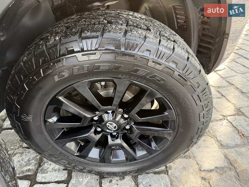 Toyota Land Cruiser Prado 2021