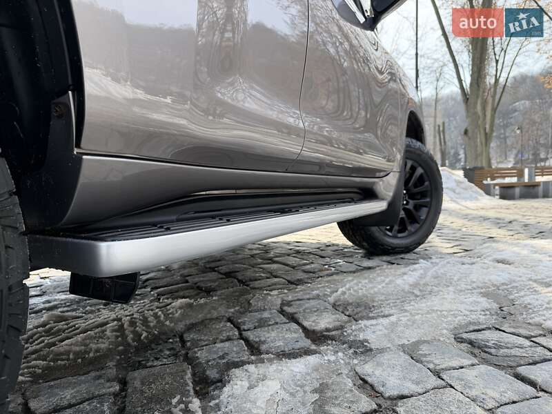 Toyota Land Cruiser Prado 2021