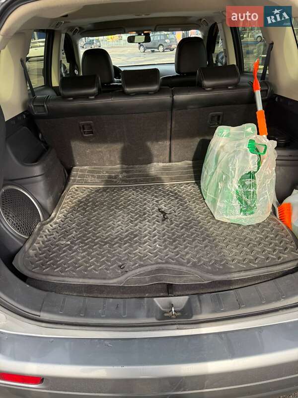 Mitsubishi Outlander 2013