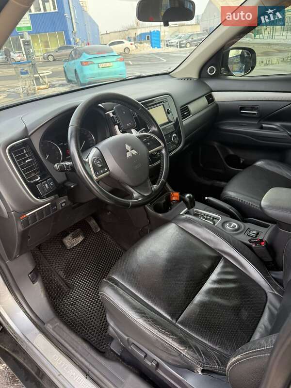 Mitsubishi Outlander 2013