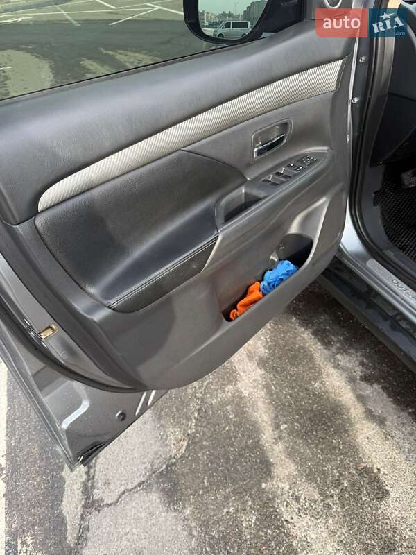 Mitsubishi Outlander 2013