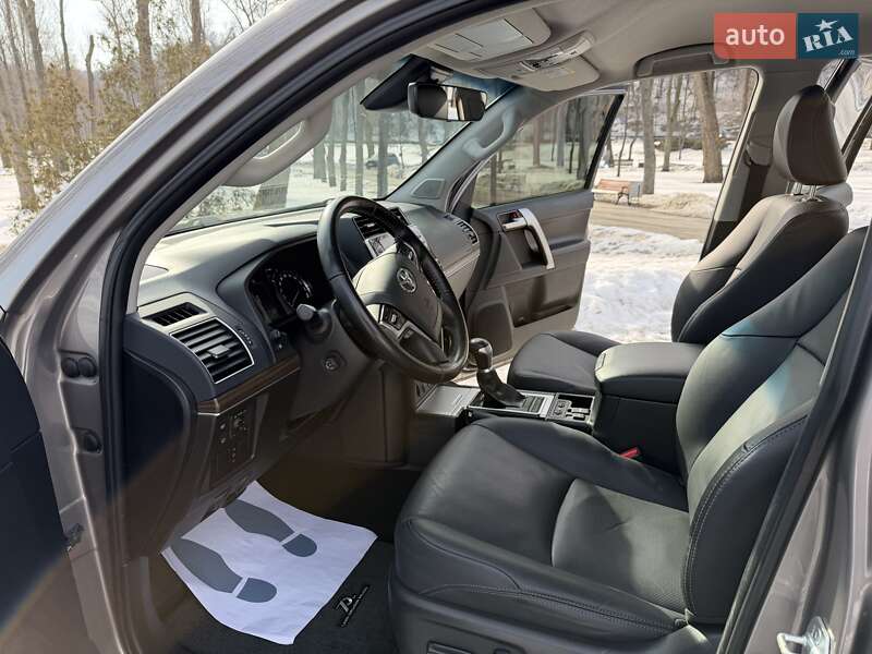 Toyota Land Cruiser Prado 2021