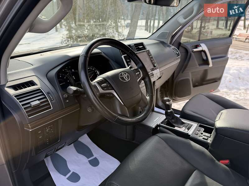 Toyota Land Cruiser Prado 2021