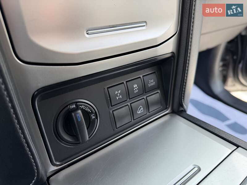 Toyota Land Cruiser Prado 2021