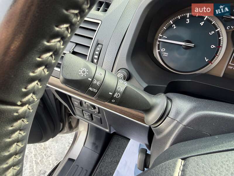 Toyota Land Cruiser Prado 2021