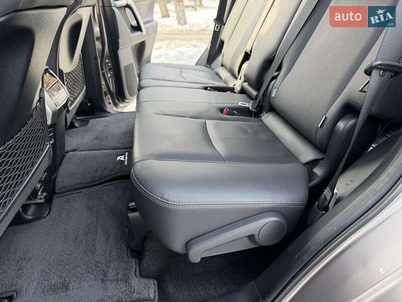 Toyota Land Cruiser Prado 2021