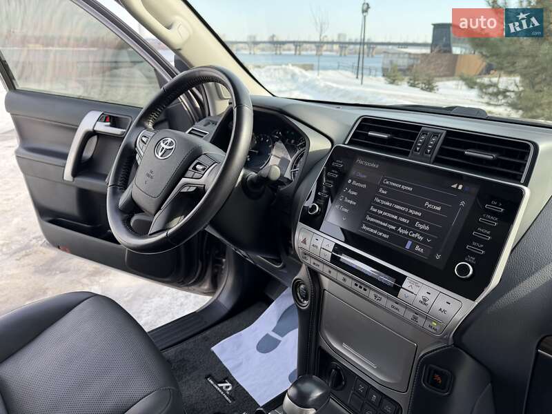 Toyota Land Cruiser Prado 2021