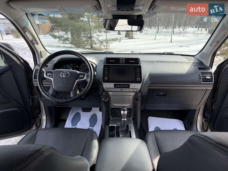 Toyota Land Cruiser Prado 2021