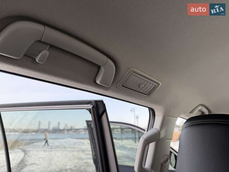 Toyota Land Cruiser Prado 2021