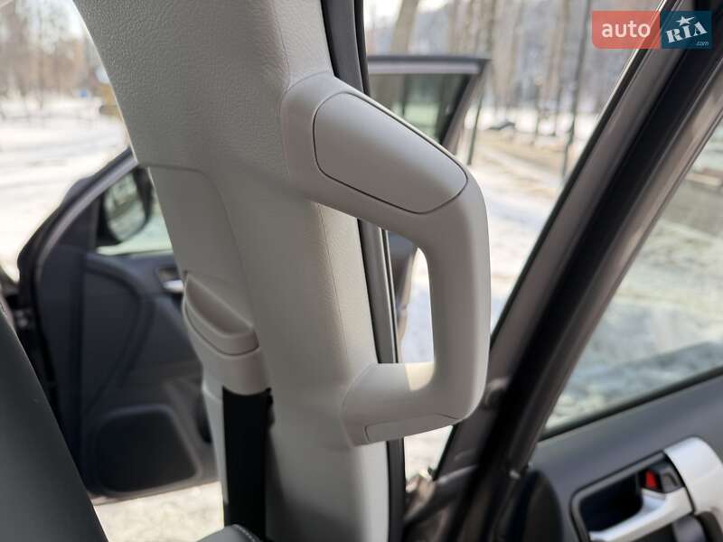 Toyota Land Cruiser Prado 2021