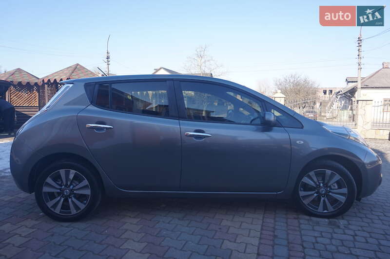 Nissan Leaf 2014