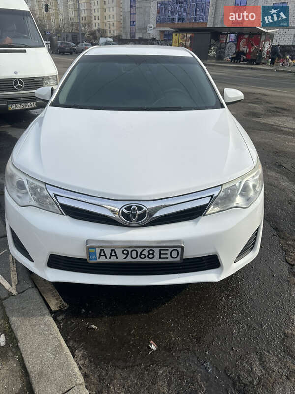 Toyota Camry 2012
