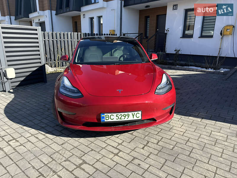 Tesla Model 3 2020