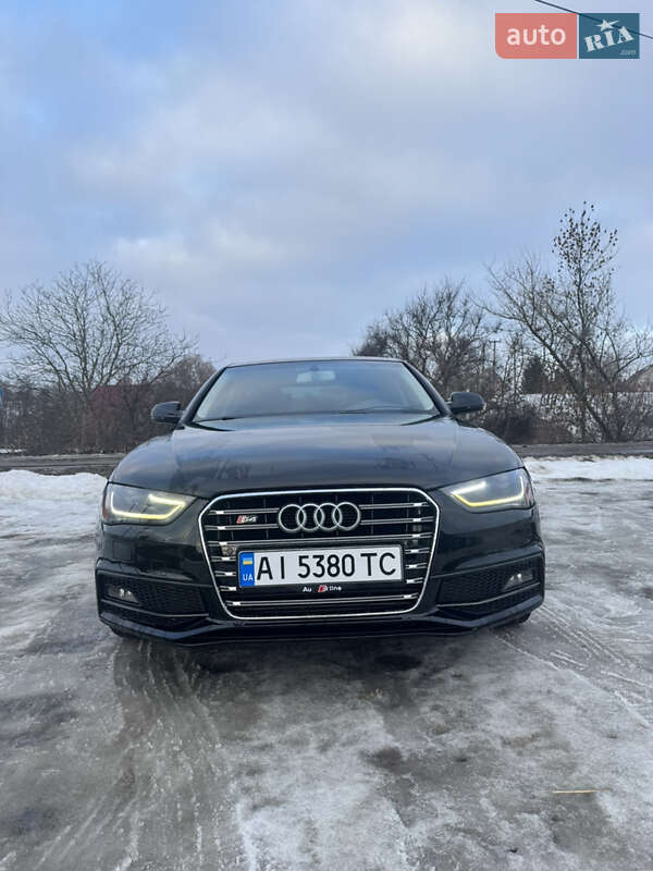 Audi A4 2014