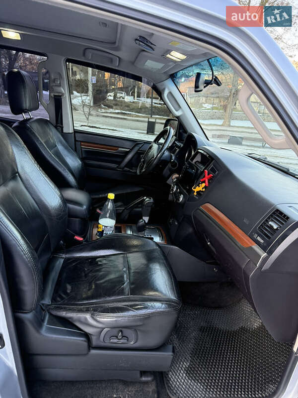 Mitsubishi Pajero Wagon 2008