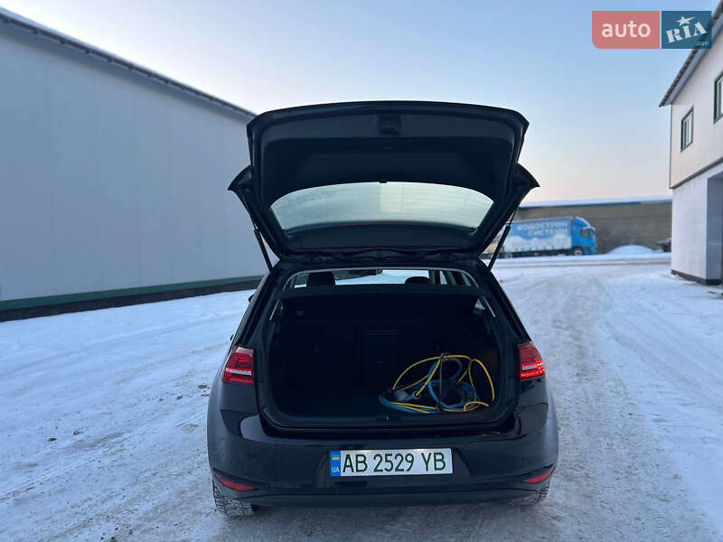 Volkswagen e-Golf 2016