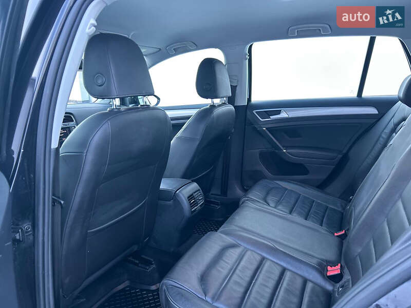 Volkswagen e-Golf 2016