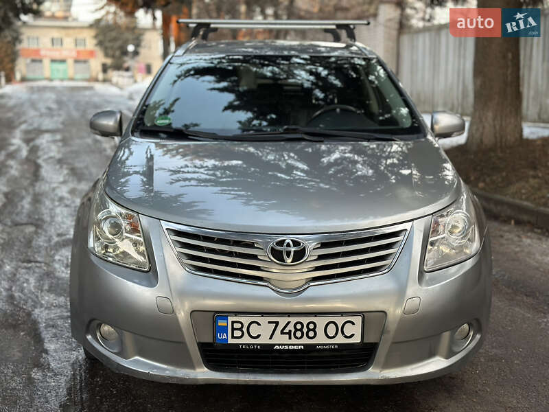 Toyota Avensis 2011