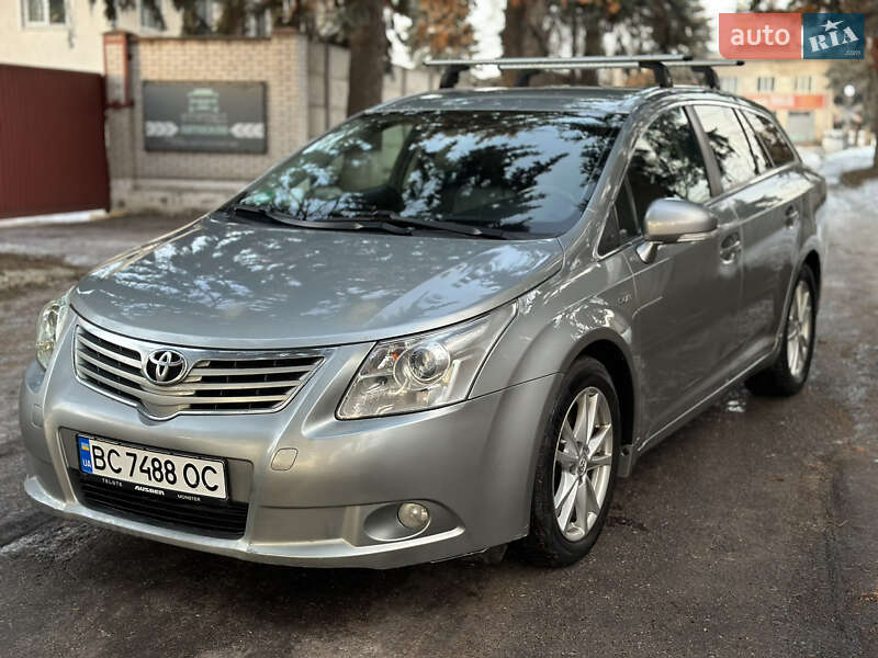 Toyota Avensis 2011