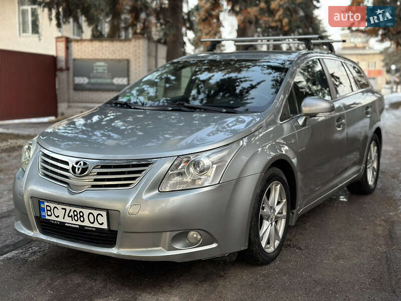 Toyota Avensis 2011