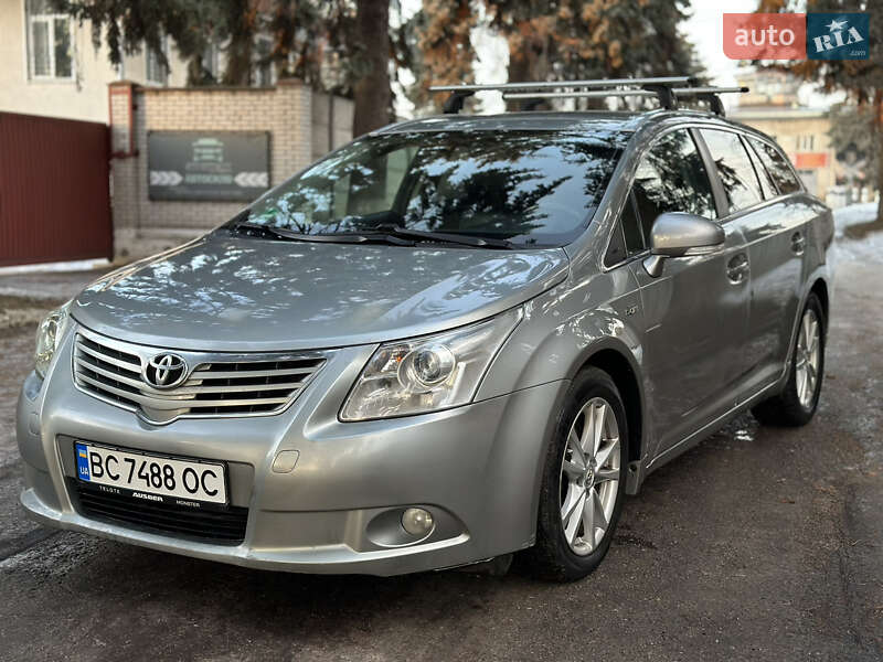 Toyota Avensis 2011