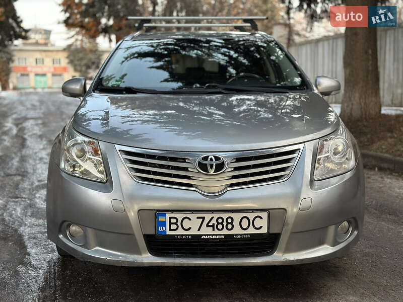 Toyota Avensis 2011