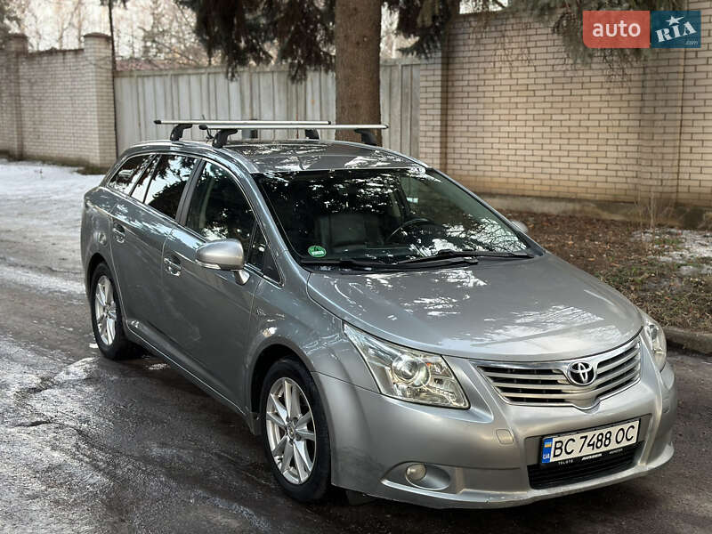 Toyota Avensis 2011