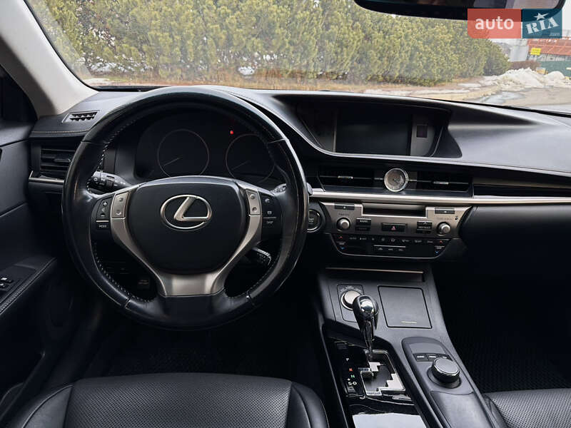 Lexus ES 2015