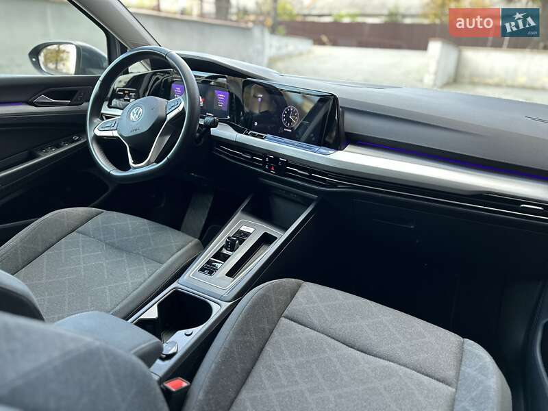 Volkswagen Golf 2022