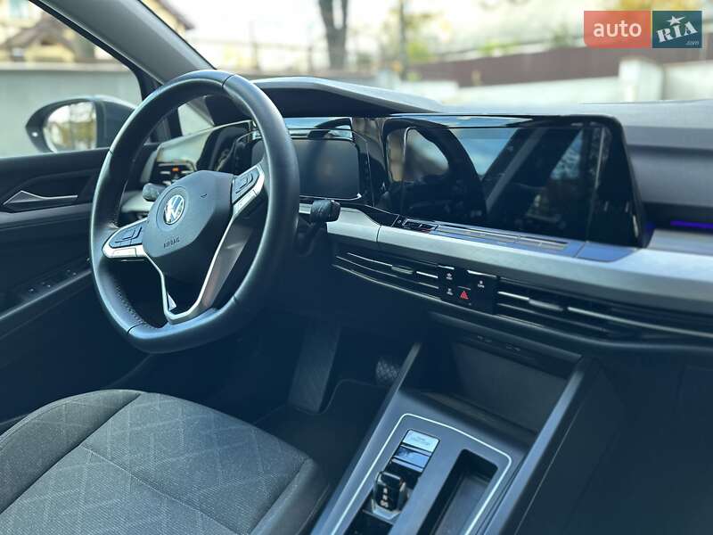 Volkswagen Golf 2022