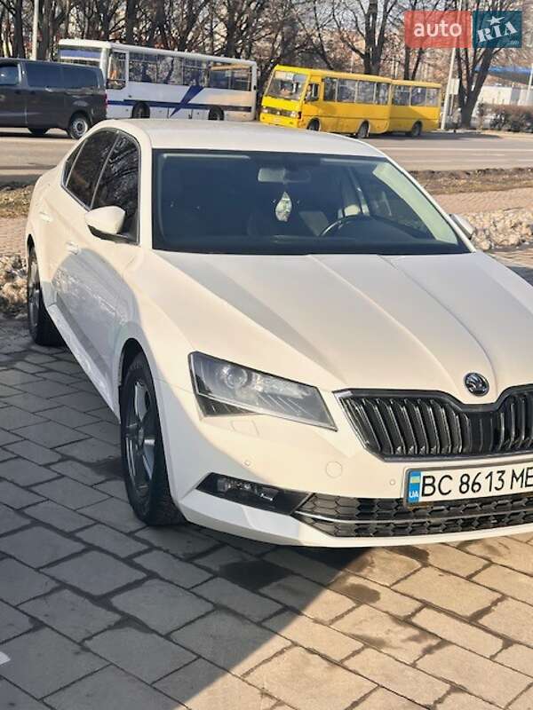 Skoda Superb 2016
