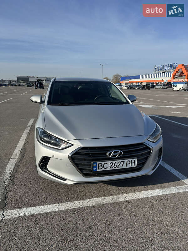 Hyundai Elantra 2018