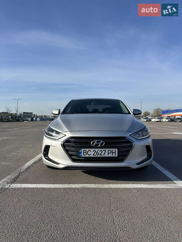 Hyundai Elantra 2018