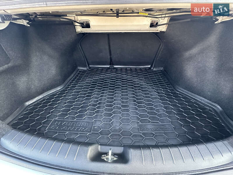 Hyundai Elantra 2018