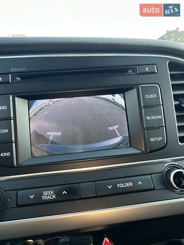 Hyundai Elantra 2018