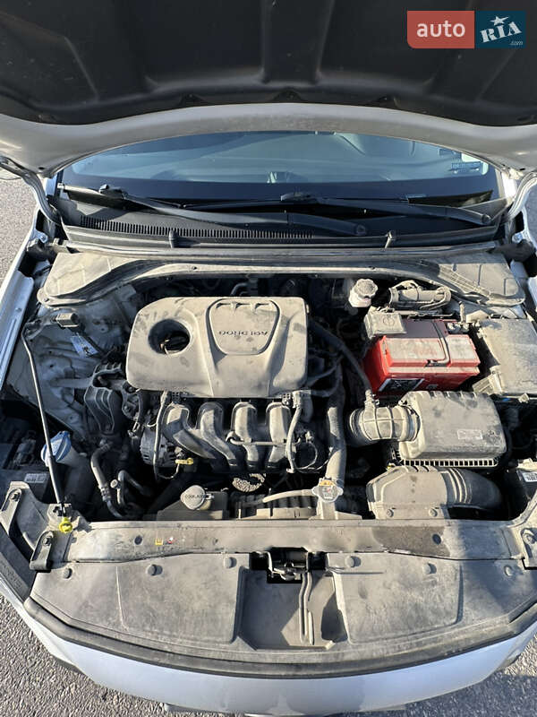 Hyundai Elantra 2018