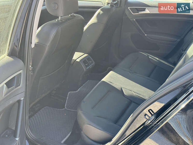 Volkswagen Golf 2016