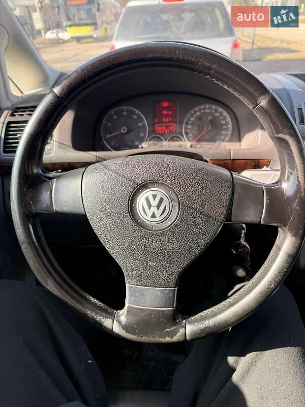 Volkswagen Touran 2010