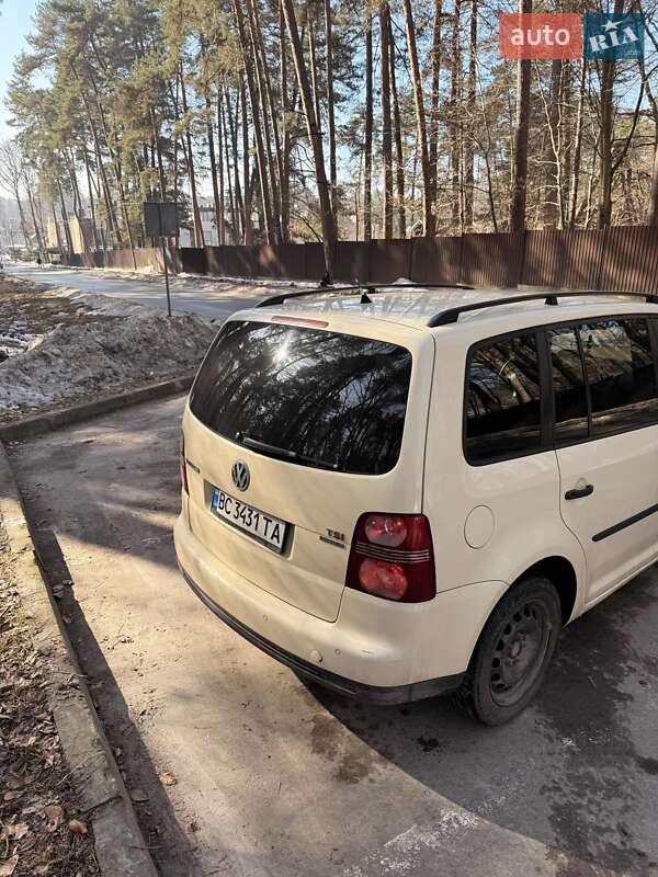 Volkswagen Touran 2010