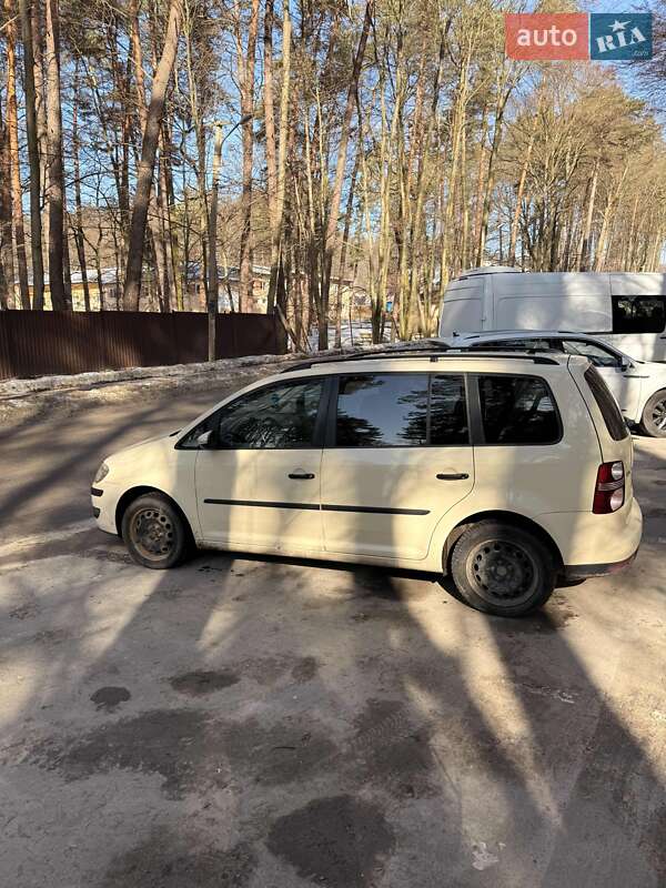 Volkswagen Touran 2010